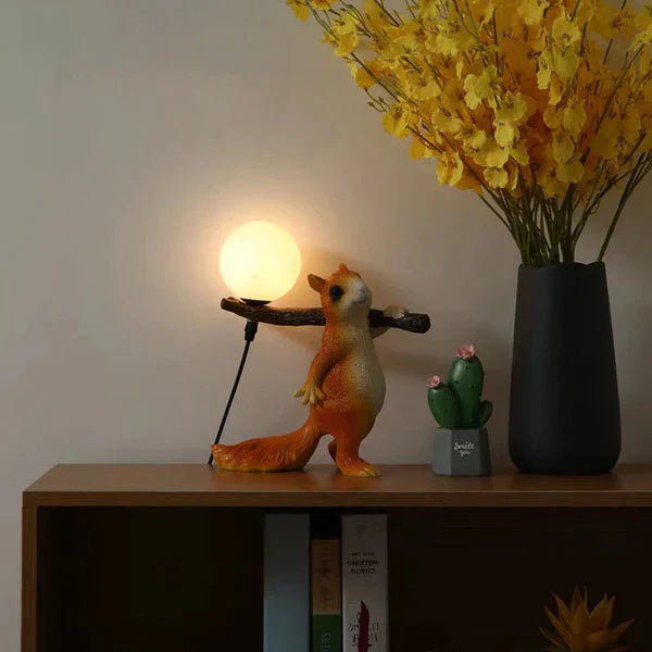 Squirrel Glow - sjarmerende ekornlampe som lyser opp hjemmet ditt