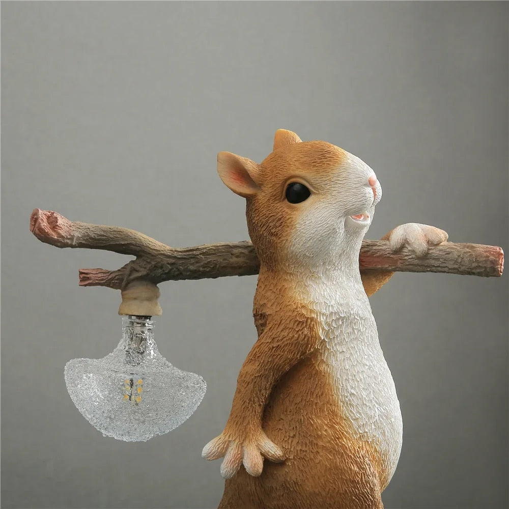 Squirrel Glow - sjarmerende ekornlampe som lyser opp hjemmet ditt