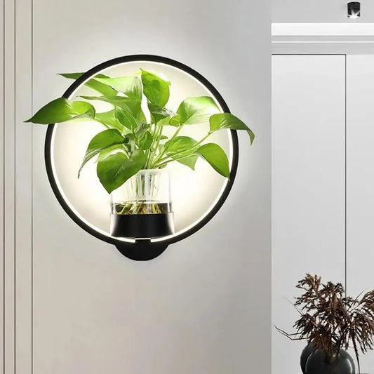 LuminaGreen - Elegant vegglampe med planteholder